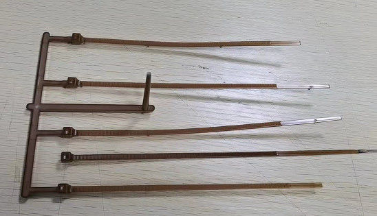 55 Tonnen vertikale Spritzgießmaschine mit einem Schieberegler