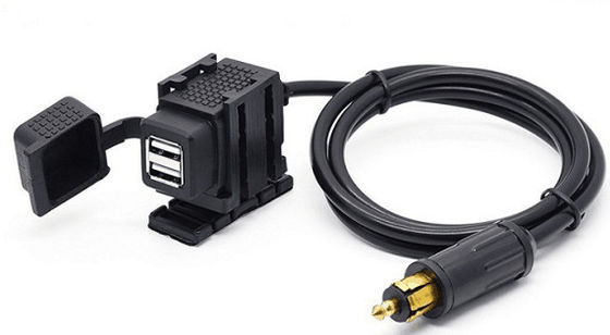85 Tonnen vertikale Kunststoffspritzgießmaschine für das USB-Auto-Ladegerät