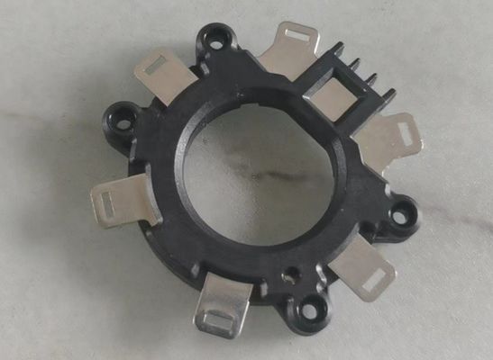 Maschine zur Herstellung von Horn-Kontakthaltern Vertikaler Drehtisch Spritzgießmaschine
