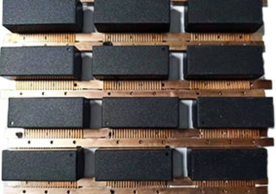 55 Tonnen Bakelit-Vertikalspritzgießmaschine mit thermosetten Materialien