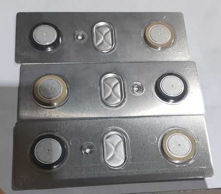 120 Tonnen vertikale doppelfarbige Spritzgießmaschine für neue Energiebatterie