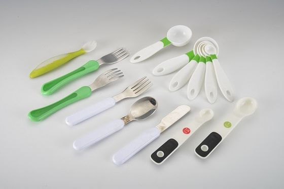 85 Tonnen vertikale Spritzgießmaschine mit Doppelschieber für Kinder Löffel