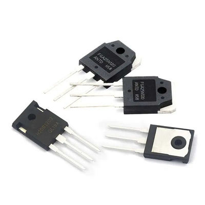 Höchst effiziente vertikale Kunststoffspritzgießmaschine zur Herstellung von elektronischen Integratoren